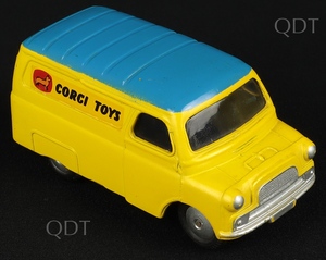 Corgi toys 422 bedford van aa519