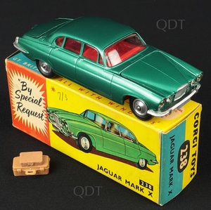 Corgi toys 238 jaguar mark x m315