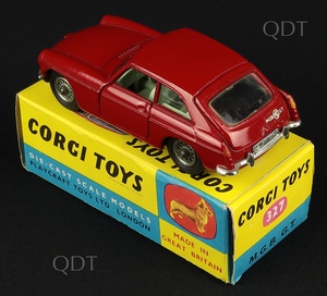 Corgi Toys 327 MGB GT QDT