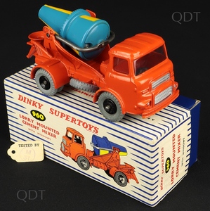 Dinky supertoys 960 lorry mounted cement mixer bb63