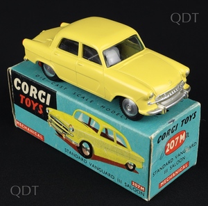 Corgi toys 207m standard vanguard m320