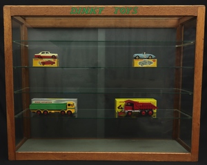 Dinky display cabinet bb832