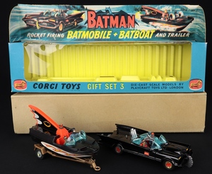 Corgi toys gift set 3 batman batmobile batboat t317
