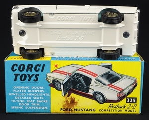 Corgi reeves international canister 325  mustang cc4193