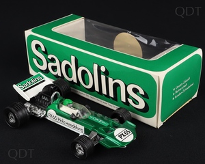 Corgi toys 153 sadolins team surtees racing car bb818