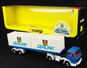 Corgi toys 1109 mercedes truck sealink dd35 front