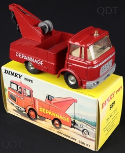 French dinky toys 589 berliet crash truck dd40 front