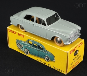 French dinky 24b 403 berline dd278 front