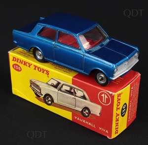 Dinky toys 136 vauxhall viva dd274 front