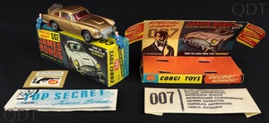 Corgi toys 261 james bond aston martin 007 dd299 front