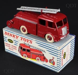 French dinjy toys 32e berliet fire engine dd330 front