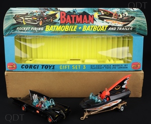 Corgi toys gift set 3 batmobile batboat batman dd355 front