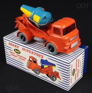Dinky supertoys 960 lorry mounted concrete mixer dd433 front