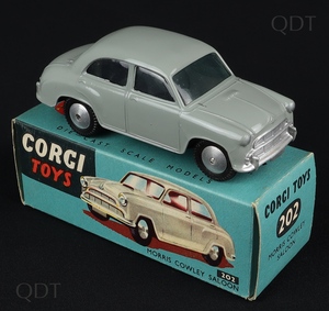 Corgi toys 202 morris cowley saloon dd487 front