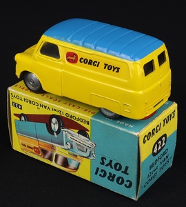 Corgi toys 422 bedford van dd524 back