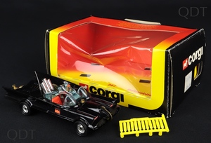 Corgi toys 267 batmobile dd538 front