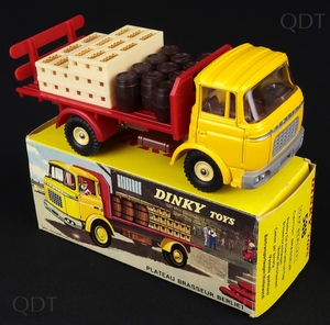 French dinky toys 588 berliet beer lorry dd545 front