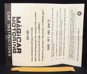 Spot on magicar 905 batmobile dd631 leaflet