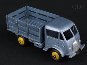 French dinky toys 25a ford livestock transporter dd905 front
