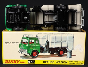 Dinky toys 978 refuse wagon dd929 base