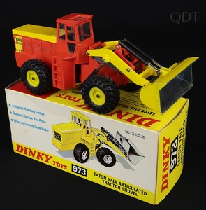 Dinky toys 973 eaton yale tractor shovel ee105 front