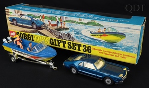 Corgi toys gift set 36 oldsmobile toronado speedboat ee149 front