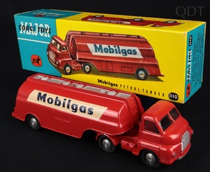 Corgi toys 1110 mobilgas petrol tanker ee219 front