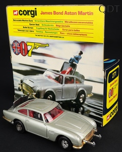 Corgi toys 271 james bond aston martin ee319 front