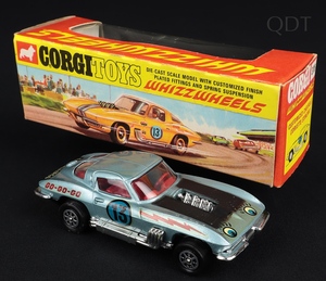 Corgi toys 376 chevrolet corvette stingray ee339 front