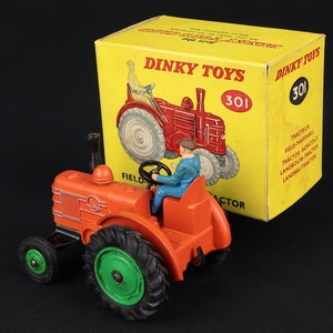 Dinky toys 301 field marshall tractor ee372 back