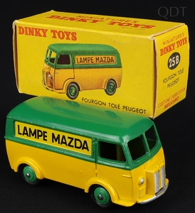 Dinky toys 25b peugeot van lampe mazda ee482 front