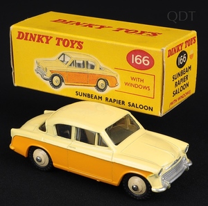 Dinky toys 166 sunbeam rapier saloon ee474 front