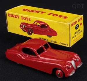 Dinky toys 157 jaguar xk120 coupe ee549 front
