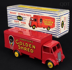 Dinky supertoys 919 guy van golden shred ee558 front 