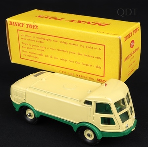 French dinky toys 596 lmv road sweeper ee586 front