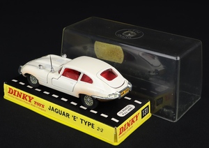 Dinky toys 131 jaguar e type ee636 back