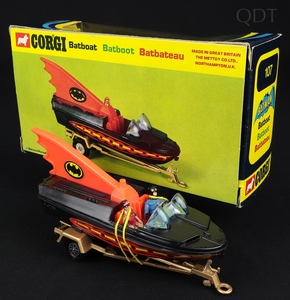 Corgi toys 107 batboat ee665 front