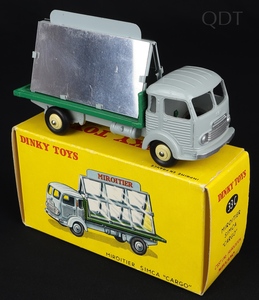 French dinky toys 33c simca cargo truck glazier ee671 front