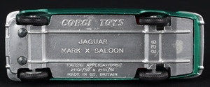 Corgi toys 238 jaguar mark x ee773 base