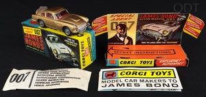 Corgi toys 261 james bond aston martin ee781 front