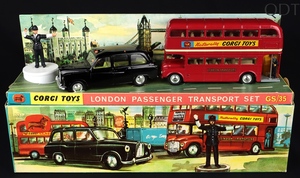 Corgi toys gift set 35 london passenger transport set ee789 front