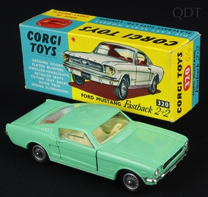 Corgi toys 320 ford mustang fastback ee832 front