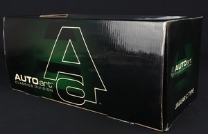 Autoart 73501 c type jaguar ee961 back
