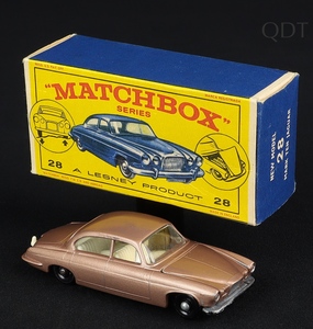 Matchbox models 28c jaguar mark x ff12 front