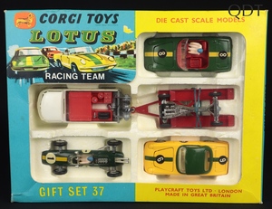 Corgi toys 37 lotus racing tema set ff76 front
