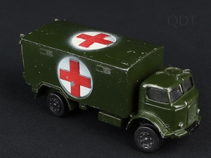 Nicky dinky toys 626 military ambulance ff238 front