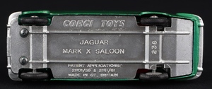 Corgi toys 238 mark x jaguar ff350 base