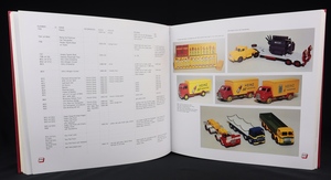 Great book dinky toys ff357 pages
