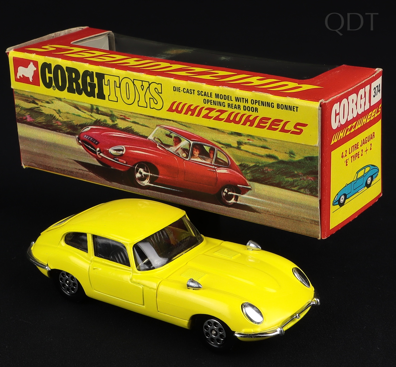 corgi toys 4.2 litre jaguar e-type 2+2