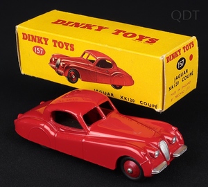 Dinky toys 157 jaguar xk120 coupe ff582 front